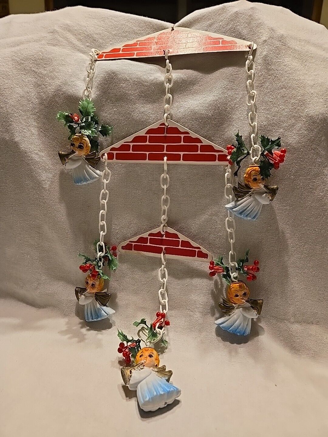 VINTAGE CHRISTMAS 3 Tier Plastic & Cardboard MOBILE WITH 5 Angels & Trumpets 