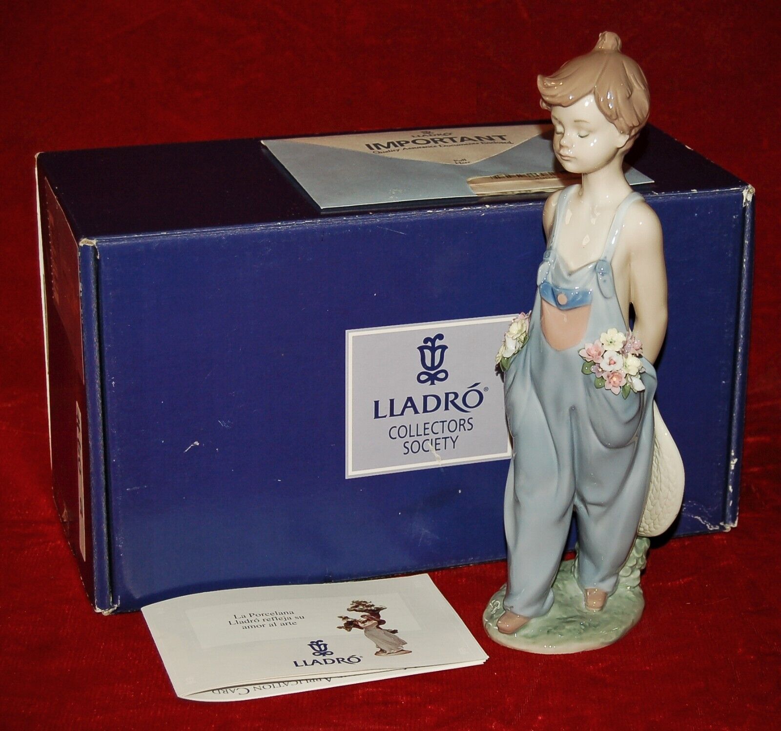 LLADRO Porcelain  POCKET FULL OF WISHES #7650 New In Original Box Made in Spain