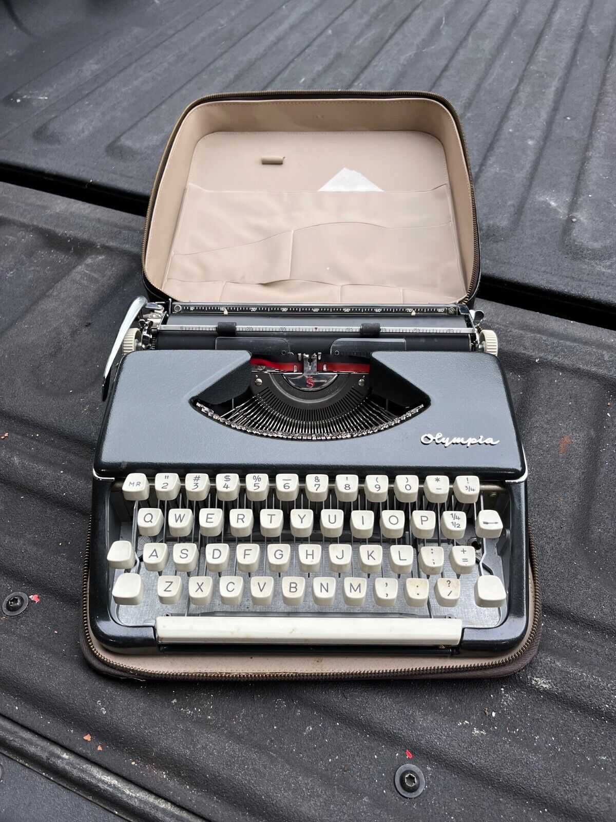 1958 Olympia SF typewriter