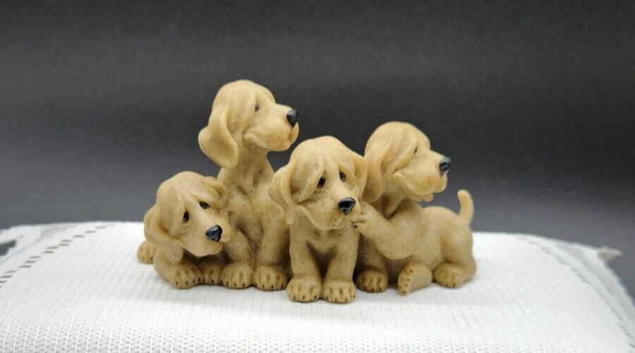 2001 Quarry Critters Puzzled Hound Puppies Figurine 50244