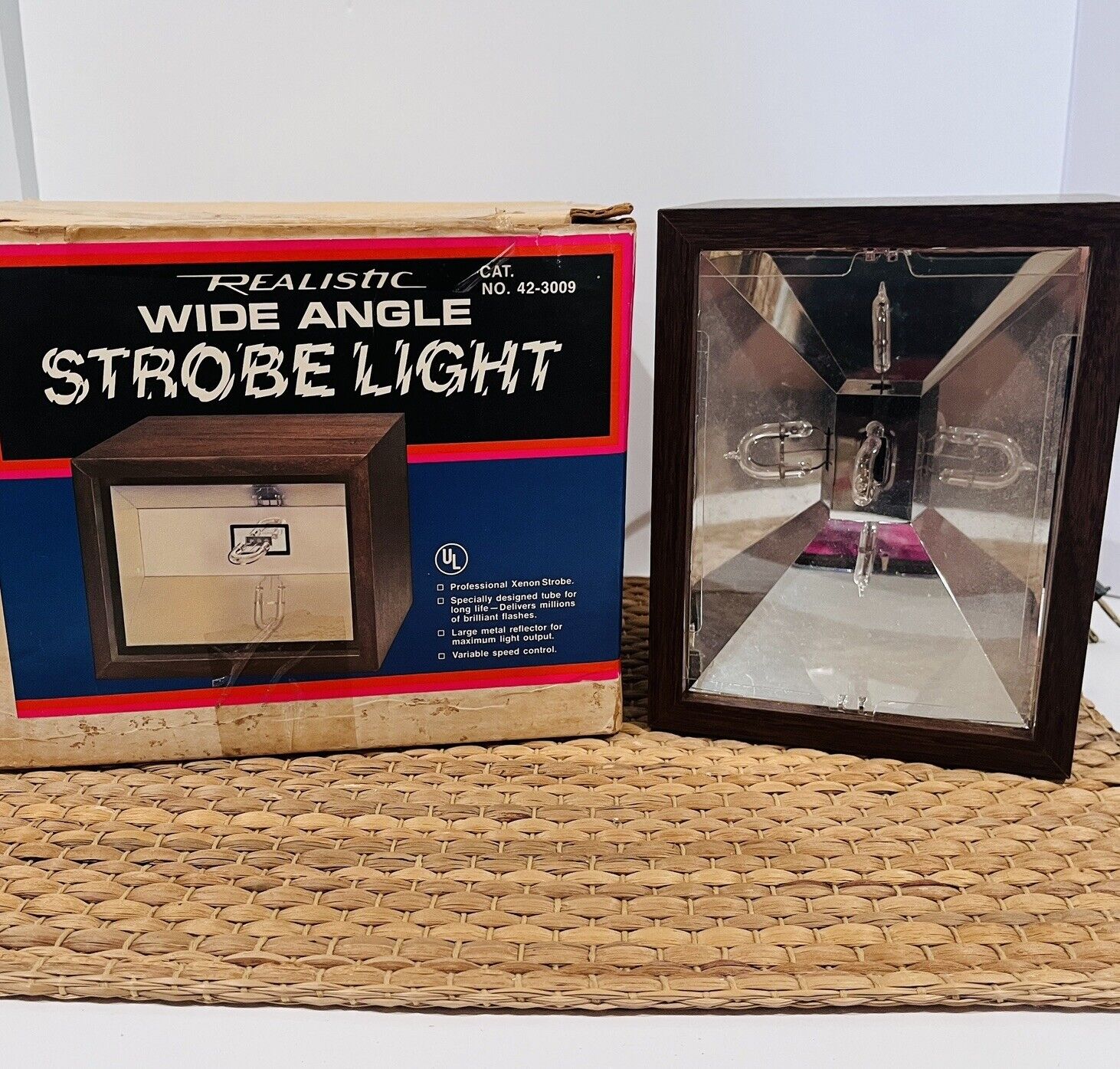 Realistic Wide Angle Strobe Light Radio Shack  Boxed Tested
