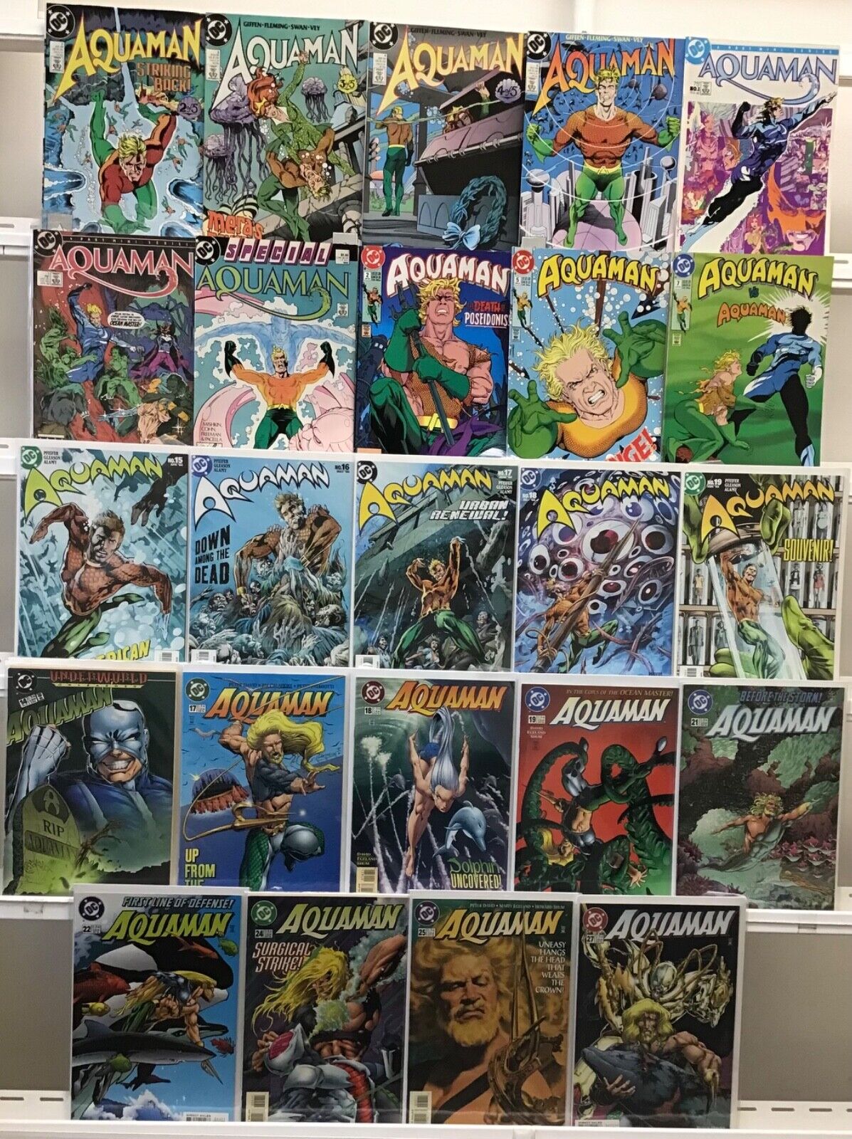 DC Comics Aquaman Comic Book Lot of 24