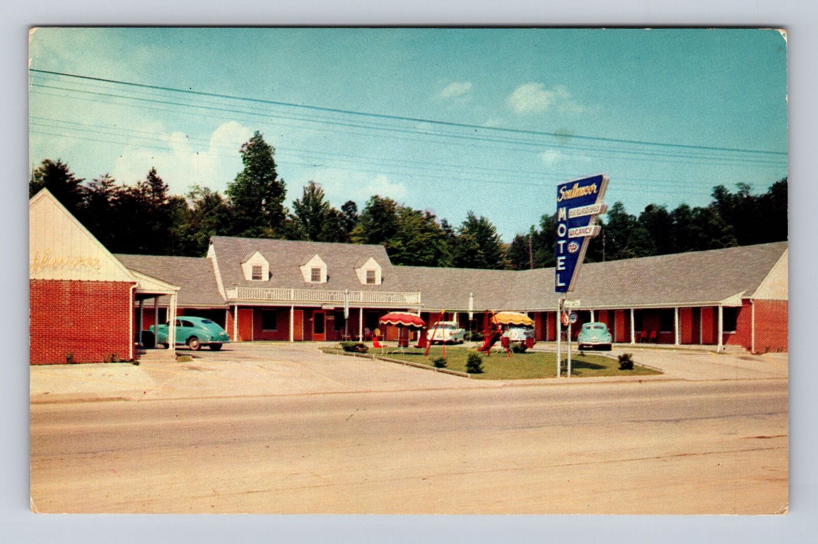 London KY-Kentucky, The Southmoor Motel Advertising, Vintage Souvenir Postcard