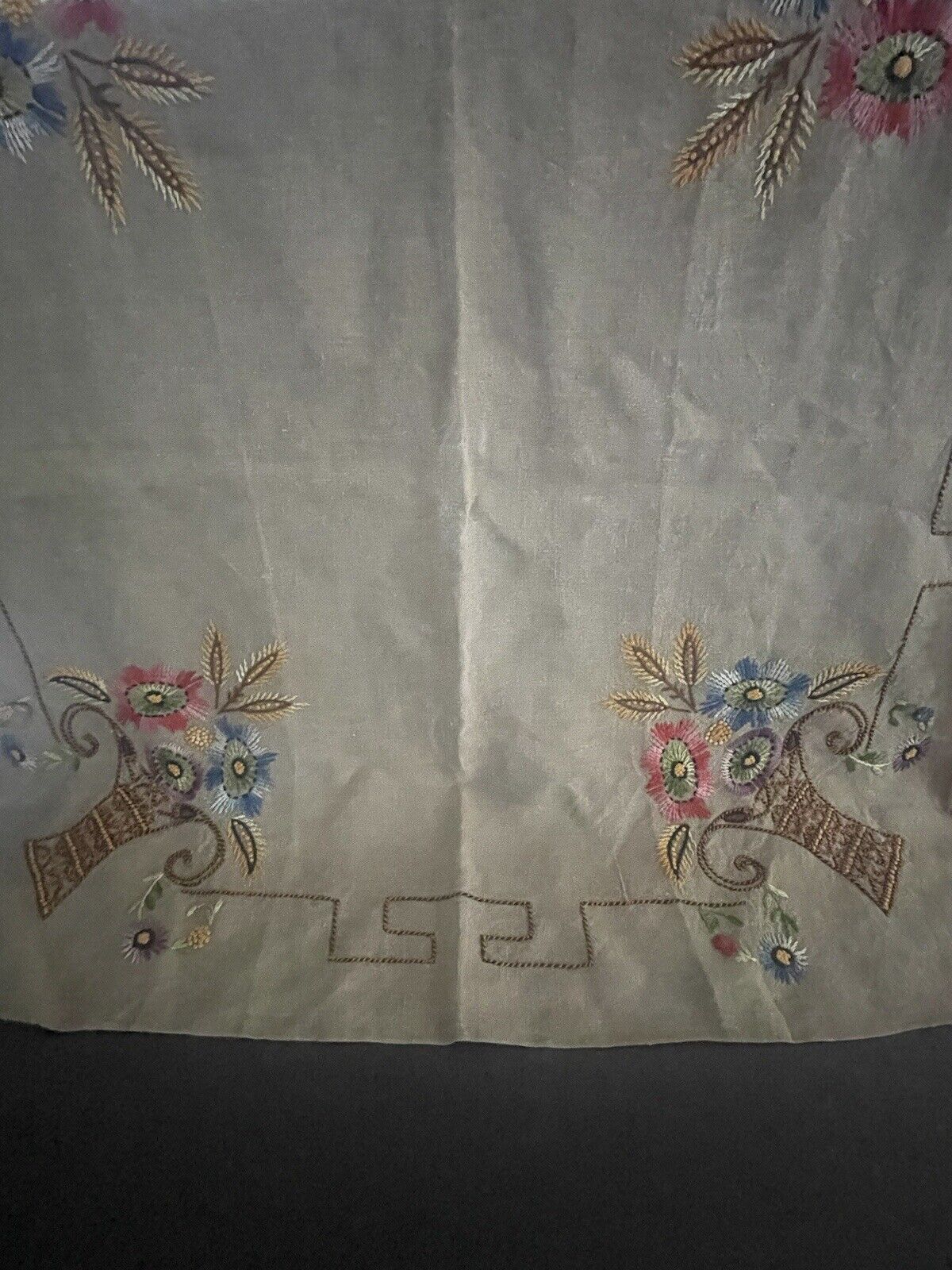 Vintage Embroidered Floral Vibrant Farmhouse Rustic Country Table Cloth 32”x32”