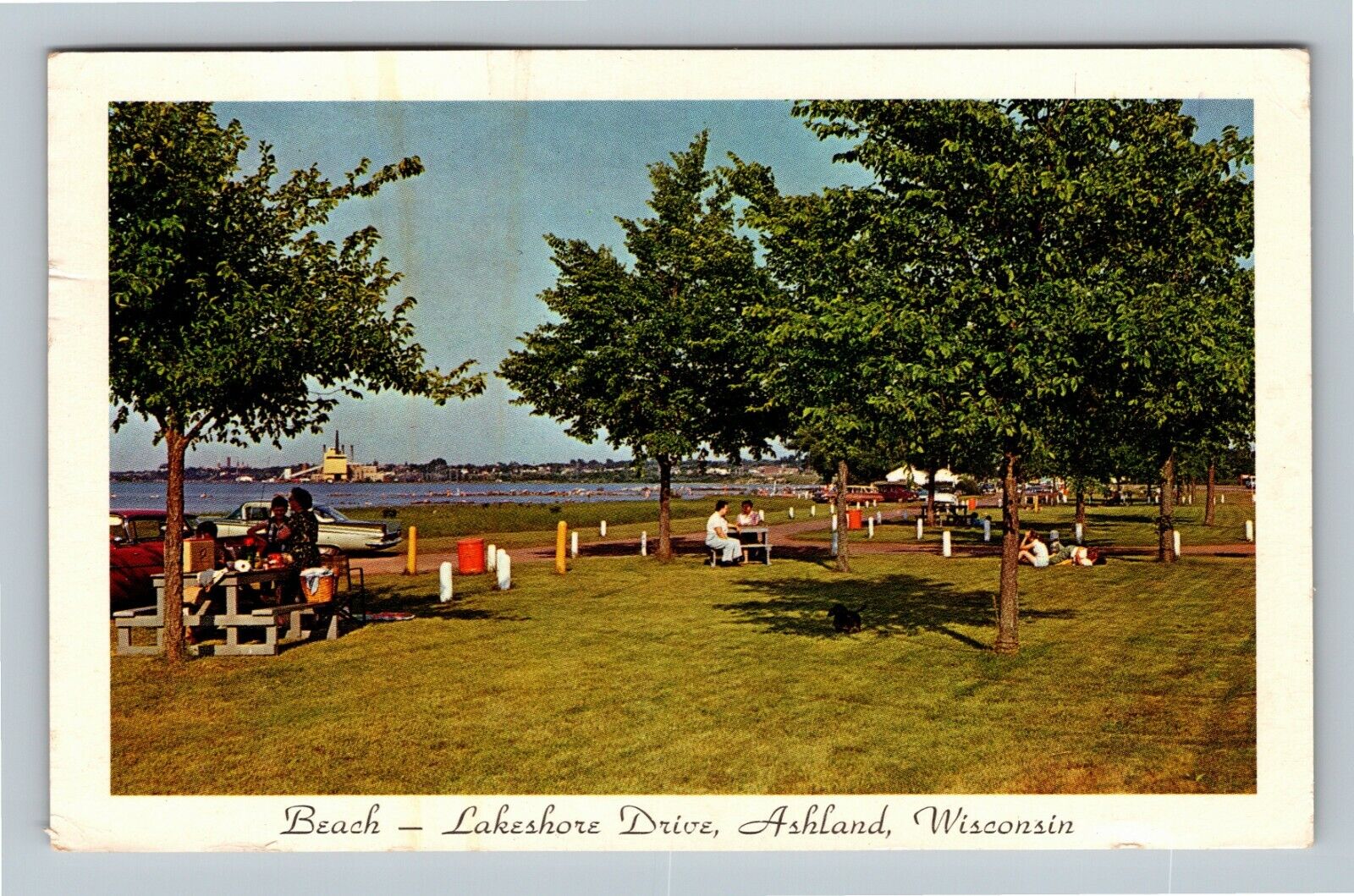 Ashland WI, Beach, Lakeshore Drive, Wisconsin c1963 Vintage Postcard