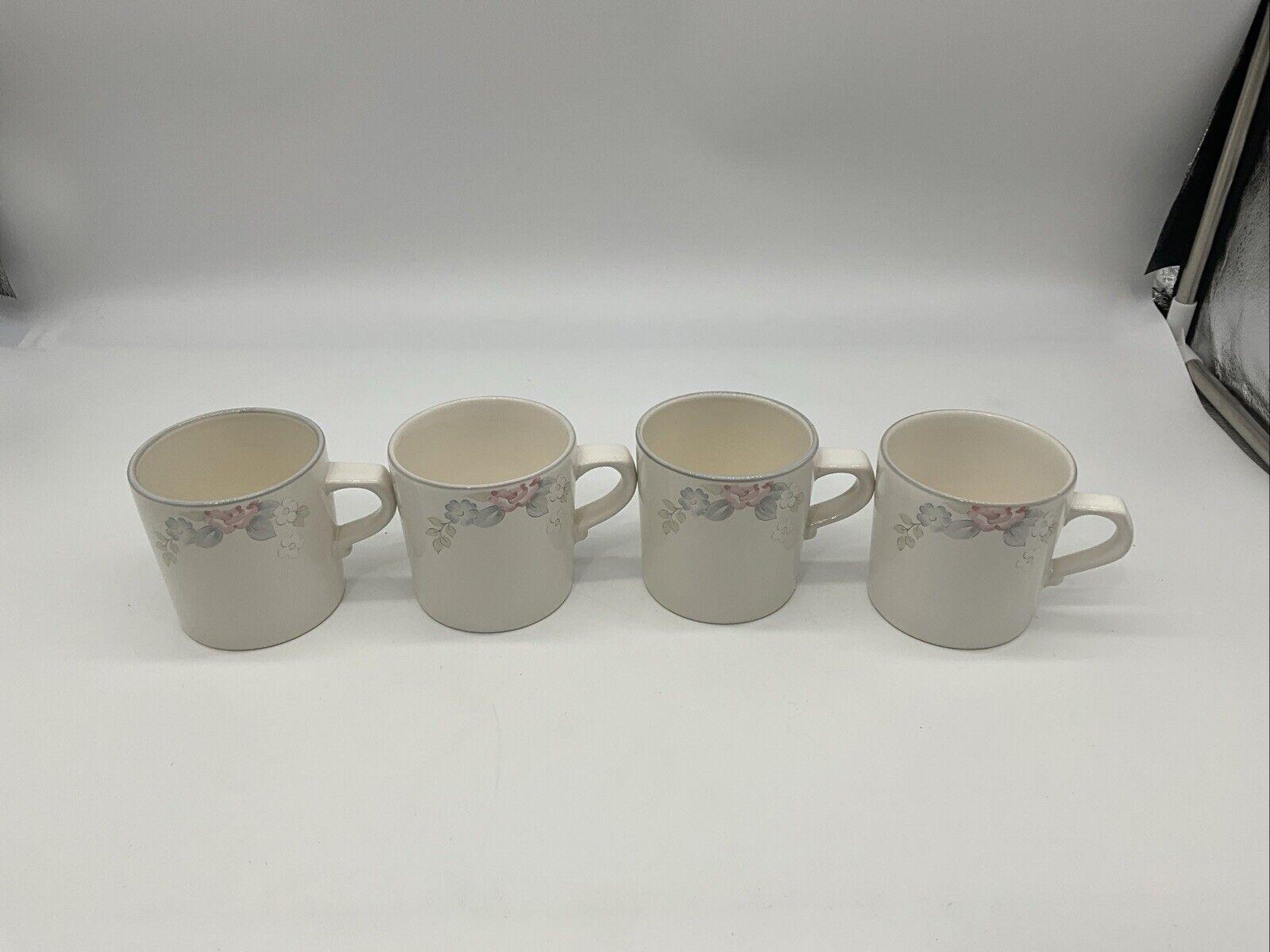 VTG Set Of 4 Pflatzgraff Wyndham Coffee Mugs