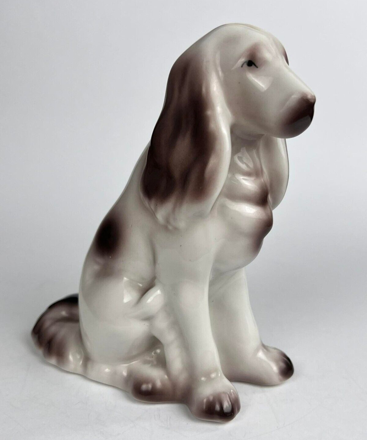 Beautiful Hollohaza Vintage Porcelain Statue Figure Dog Hungary 13.5 cm Marked