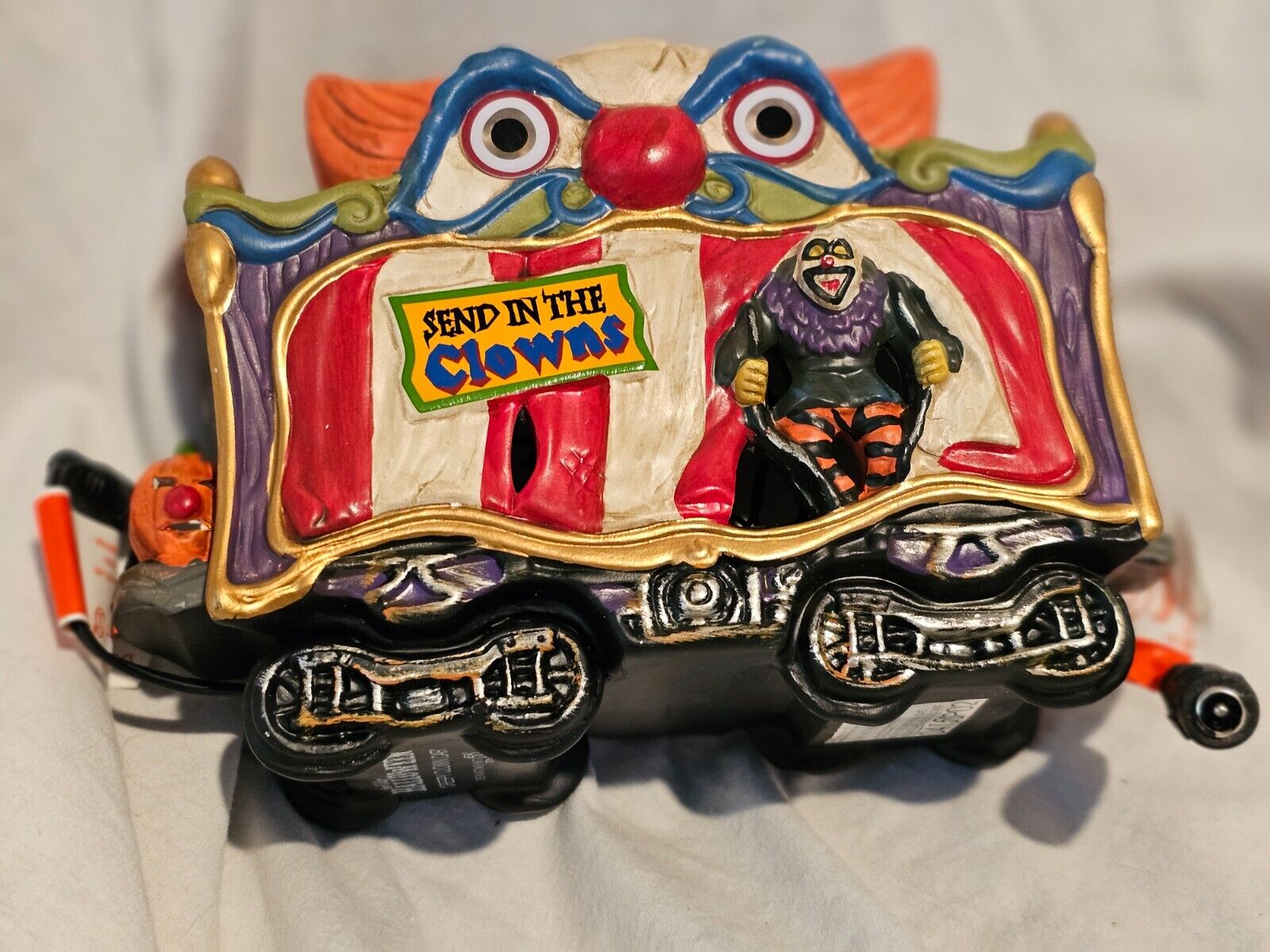 DEPT 56 Snow Village Halloween Haunted Rails Creepy Clown Car #4049218 NEW