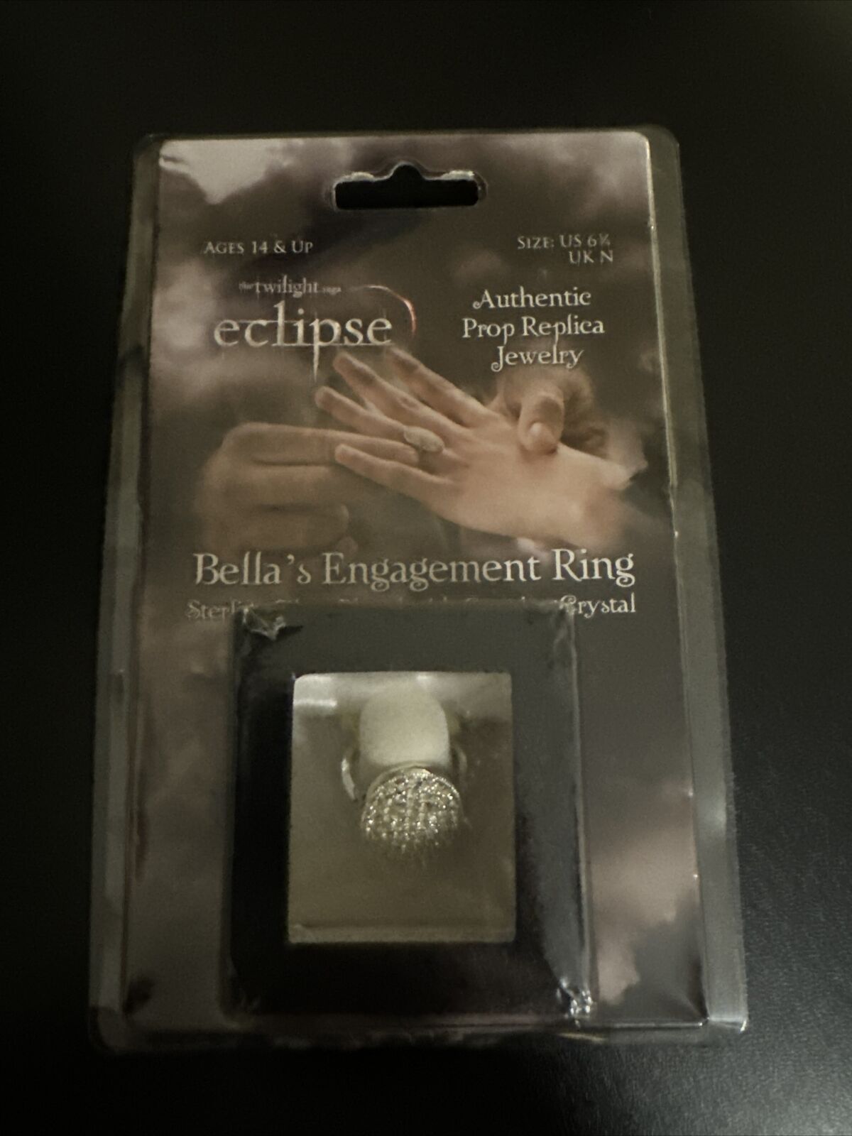 Twilight Saga Eclipse Bella\'s Engagement Ring NECA Vintage Prop Replica 2010