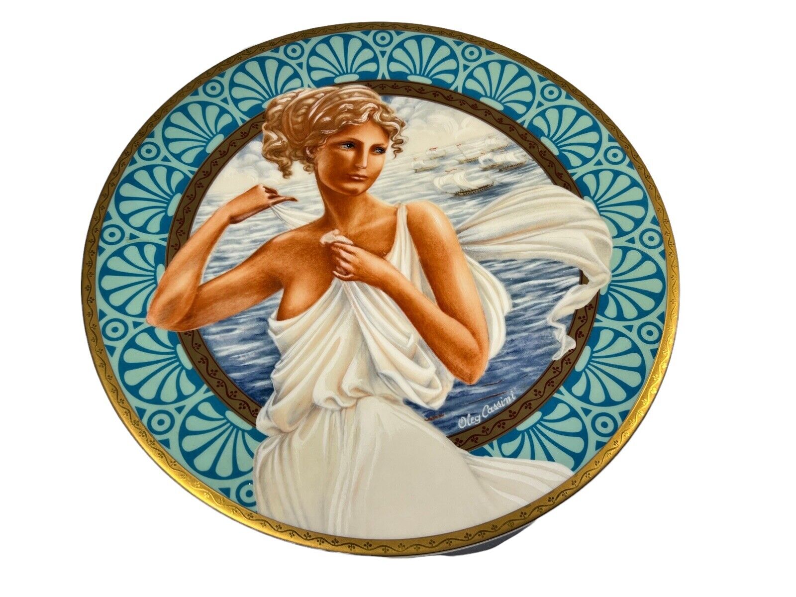 1981 Helen of Troy Collector Plate Oleg Cassini Gold Trim, 10 3/8\