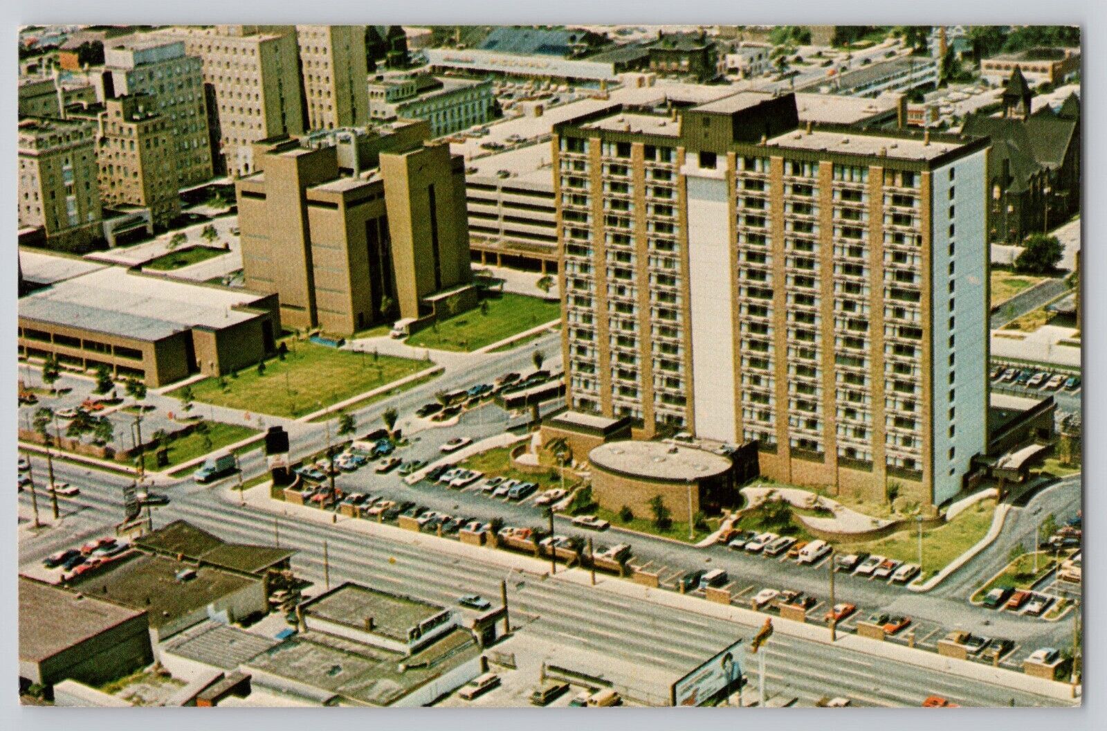 Cleveland Ohio OH The Clinic Inn Vintage Chrome Postcard Aerial View