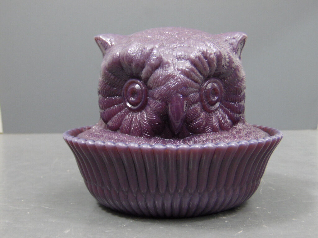 NMGCS NATIONAL MILK GLASS COLLECTORS SOCIETY PURPLE OWL ON NEST COVERED DISH