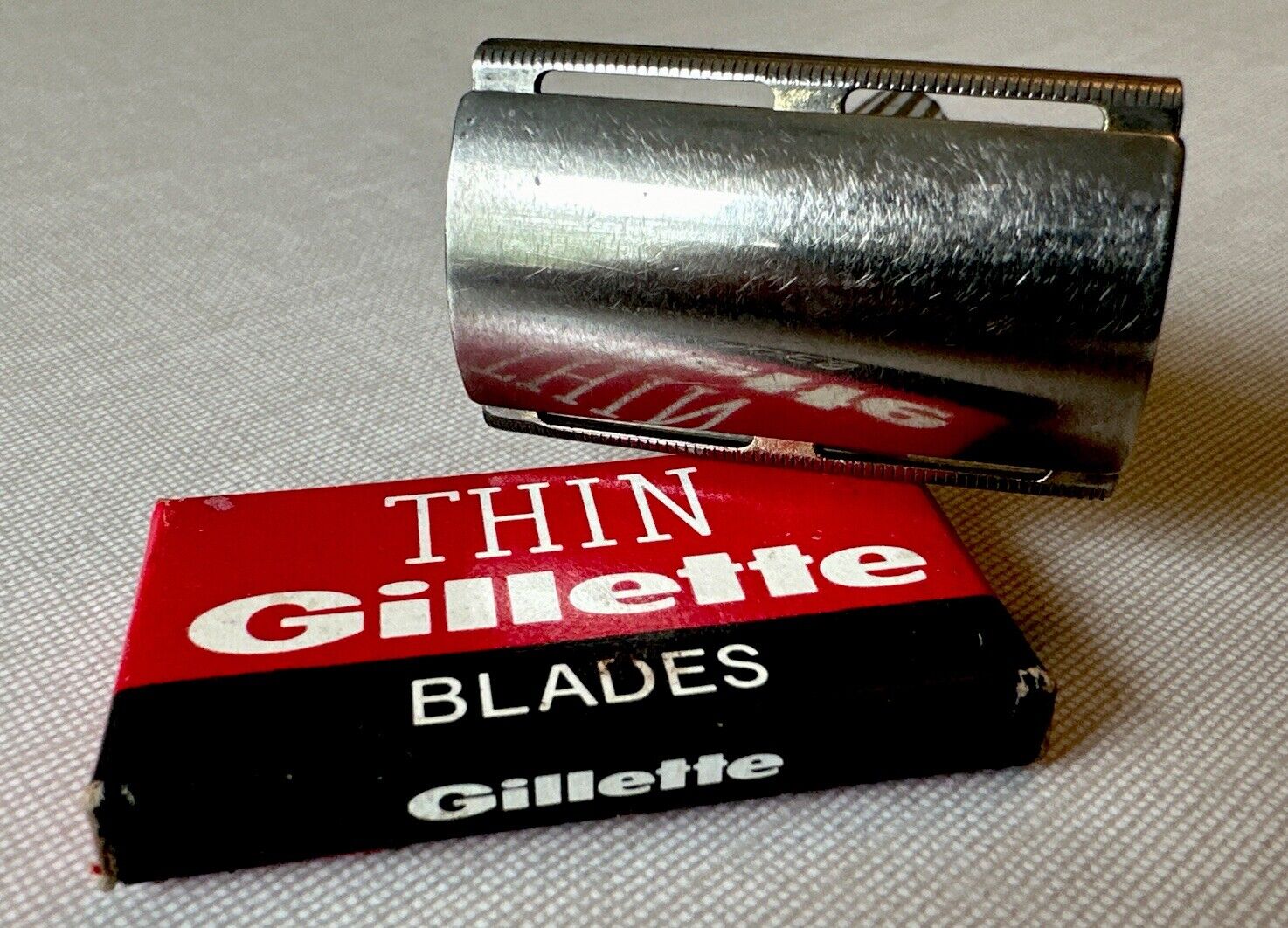 Vintage Gillette Tech Fat Handle Safety Razor with 5 Blade Pack