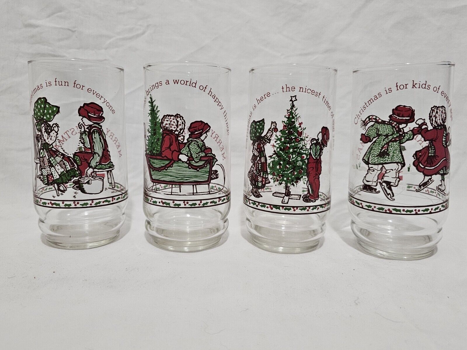 1977 Holly Hobbie Coca Cola Christmas Glasses Complete Set of 4 Limited Edition 