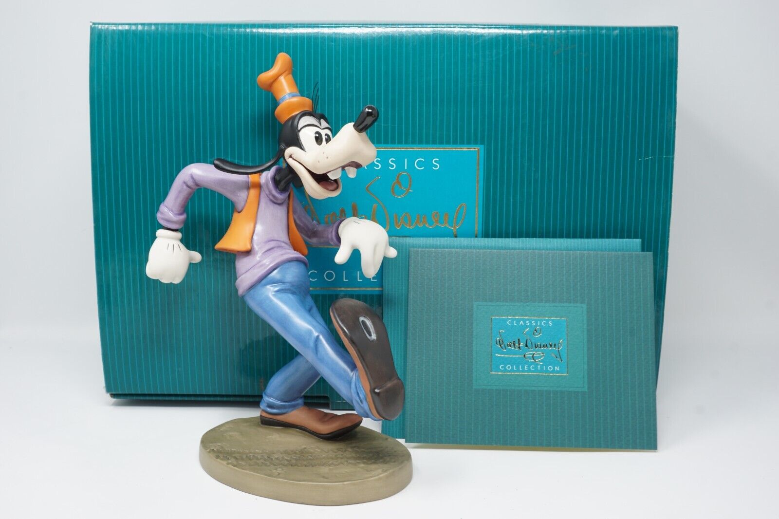 WDCC WALT DISNEY CLASSIC COLLECTION GOOFY MOVING DAY 1997 MEMBERS ONLY SCULPTURE