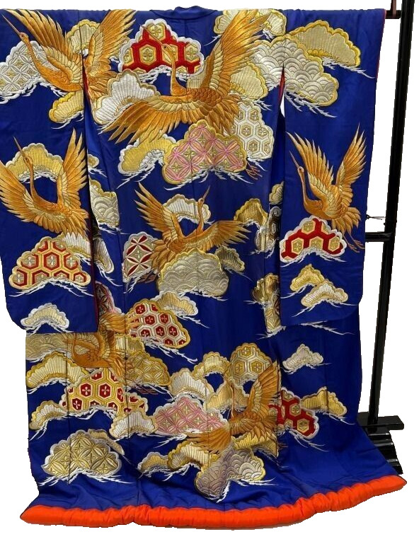 Japanese Vintage Kimono Uchikake Gorgeous wedding Gold  Silver embroidery (u64)
