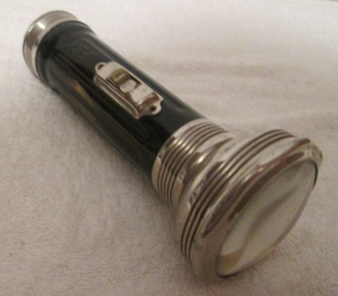 Vintage  1930's METAL USA 2 D flashlight TORCH BURGESS WINCHESTER RAY O VAC WORK