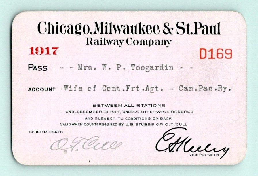 1917. CHICAGO,MILWAUKEE & ST. PAUL. MRS W.P. TEEGARDIN RAILROAD PASS