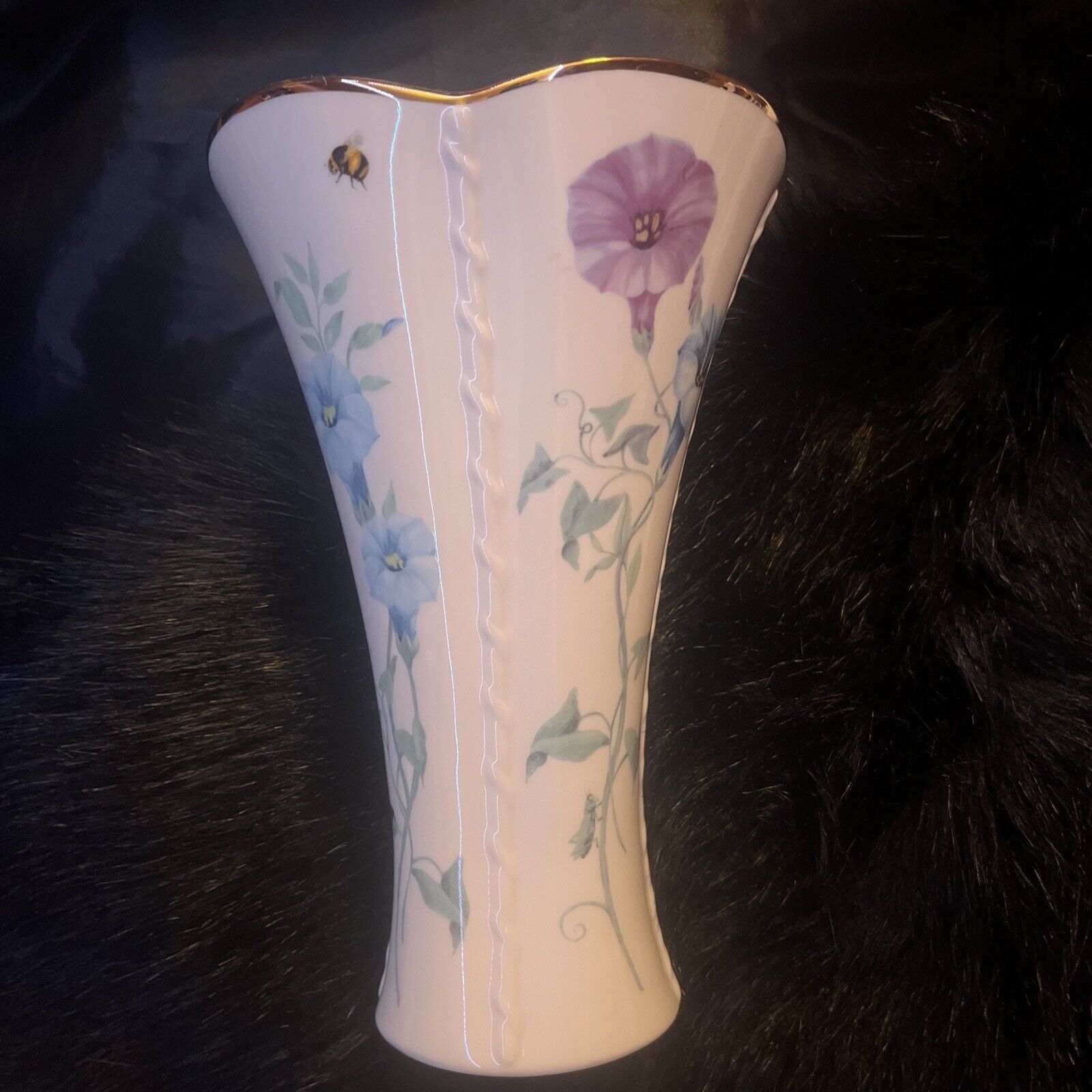 Lenox Morningside Cottage Flared Vase 8.25” Bee Morning Glory Flowers Gold USA
