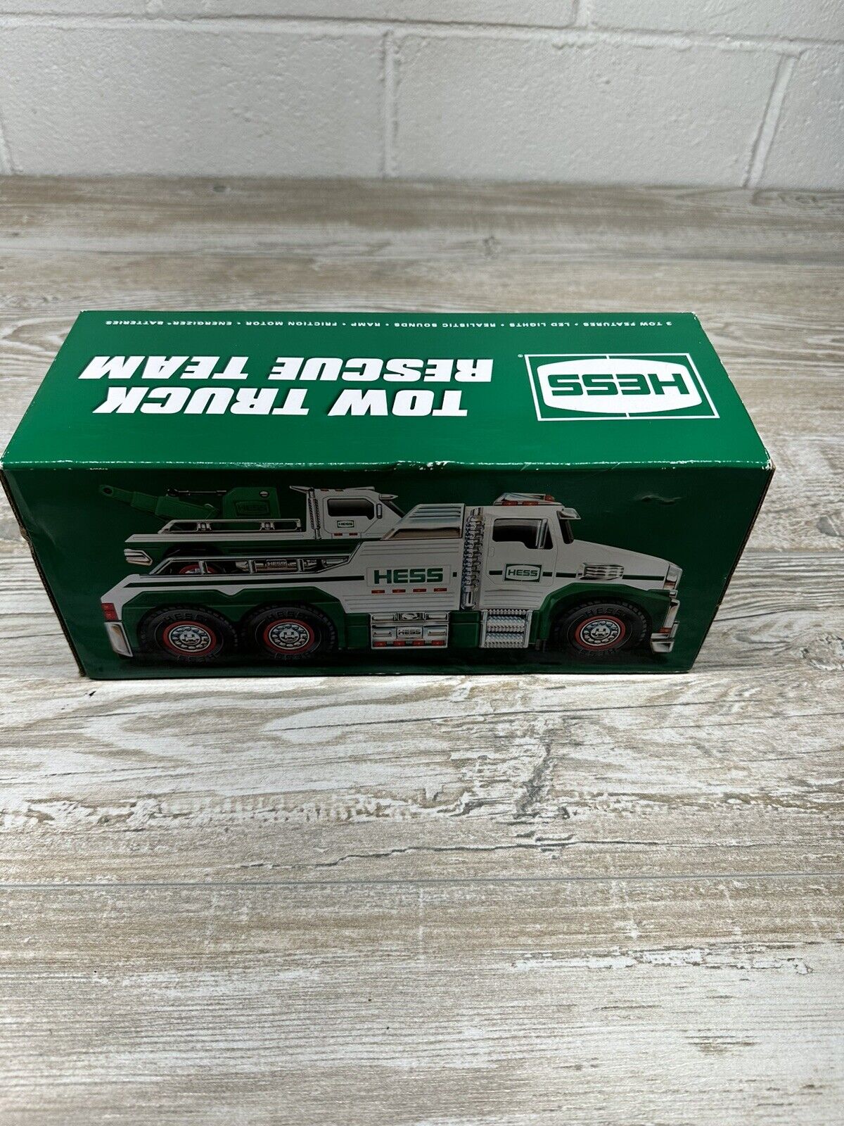 NEW Hess 2019 Tow Truck Rescue Team in original box w/inserts Lights -OPEN BOX-