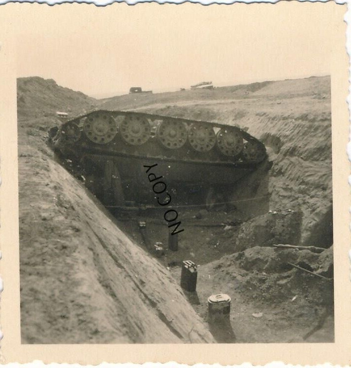 Photo WK2 Stalingrad Zerstörter T34 Tank IN Panzergraben X70