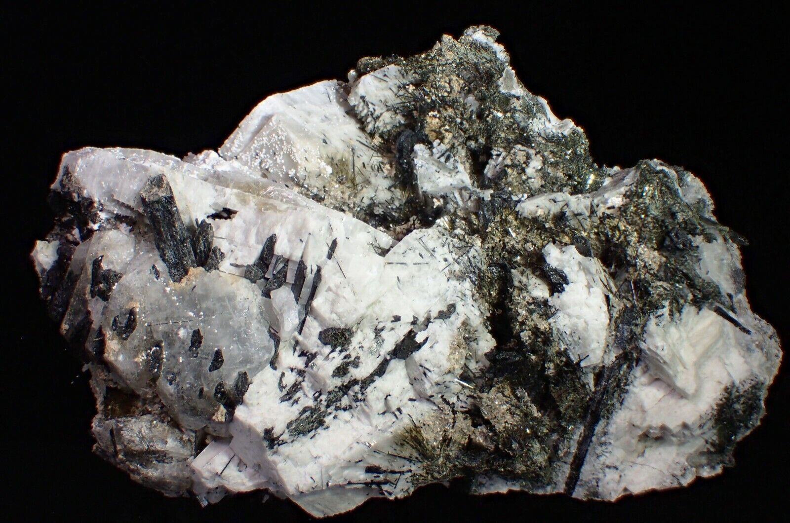 ANALCIME MICROCLINE AEGIRINE Crystals  Fine Mineral Specimen Mont Saint Hilaire