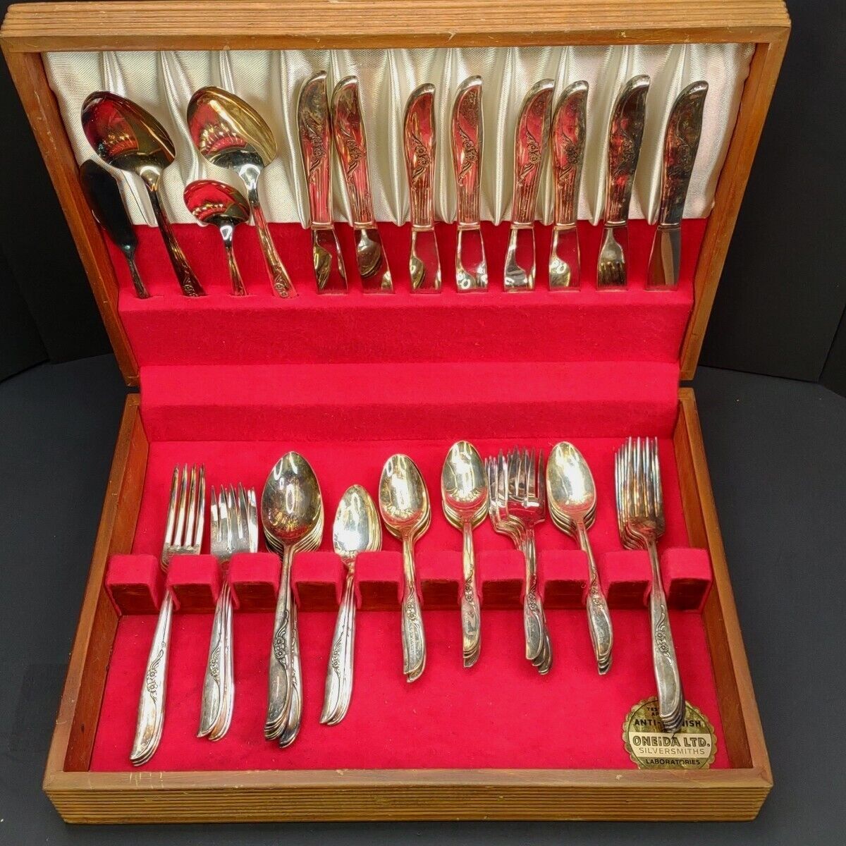 VTG WM A ROGERS  SECTIONAL ONEIDA SP Flatware 52 Pieces Plus Orig. Lined Box. 