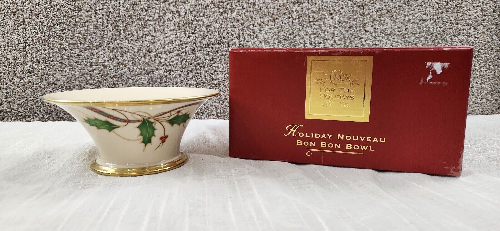 Lenox for the Holidays Holiday Nouveau Bon Bon Bowl Christmas Candy Dish in Box