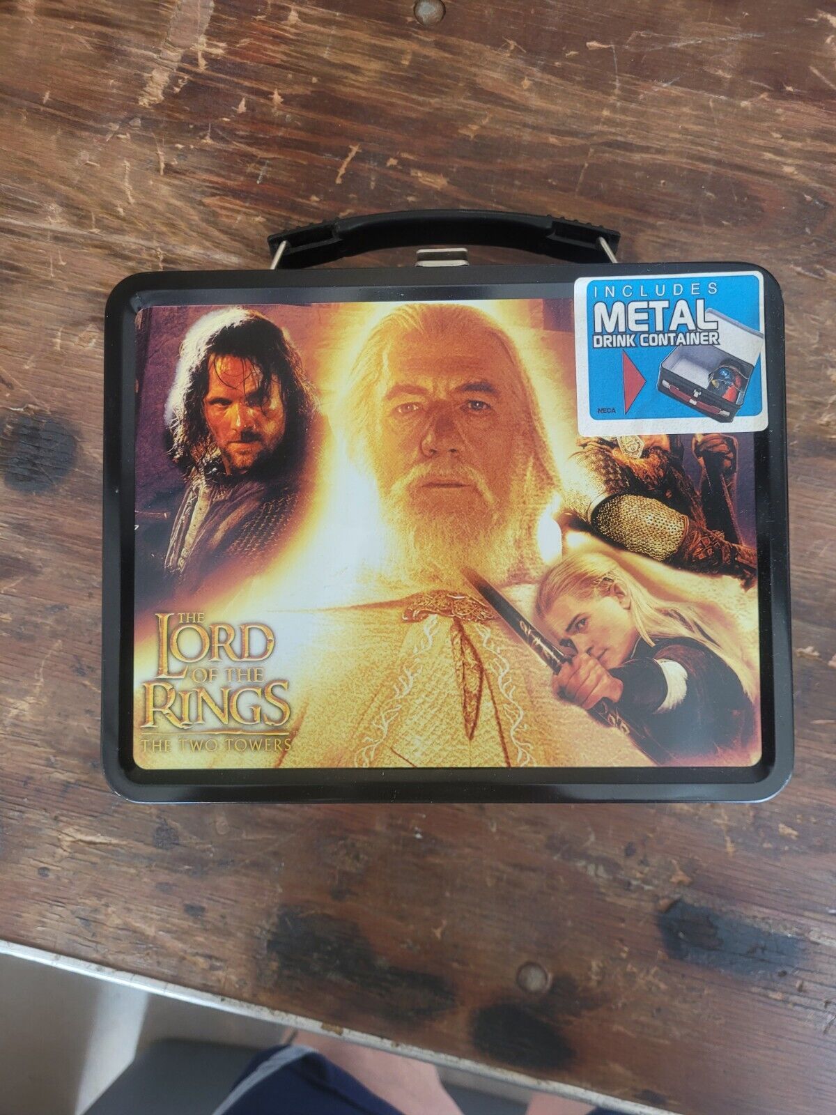 Neca Lord Of The Rings METAL LUNCH BOX  The Two Towers With Thermos