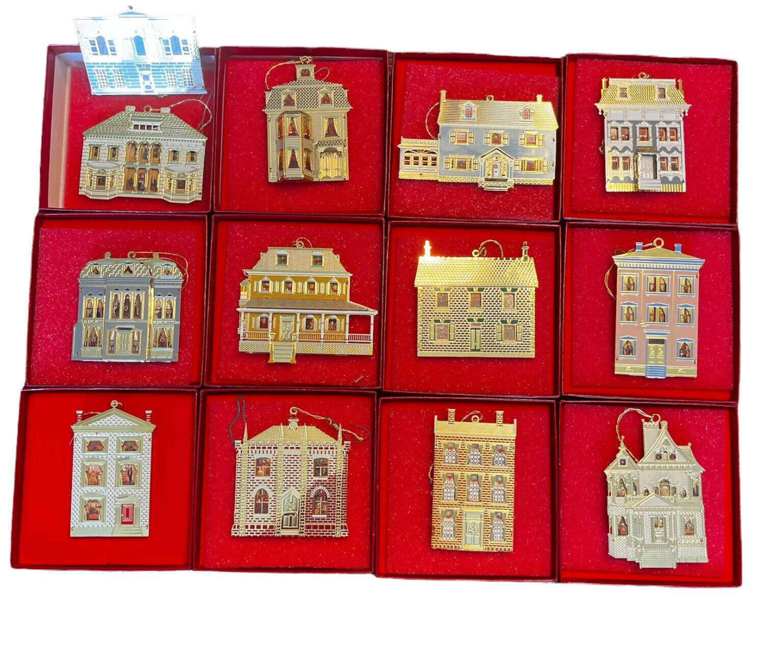 GOLD ORNAMENTS BING AND GRONDAHL DOLL HOUSES OF AMERICA CHRISTMAS SET OF 13 VTG