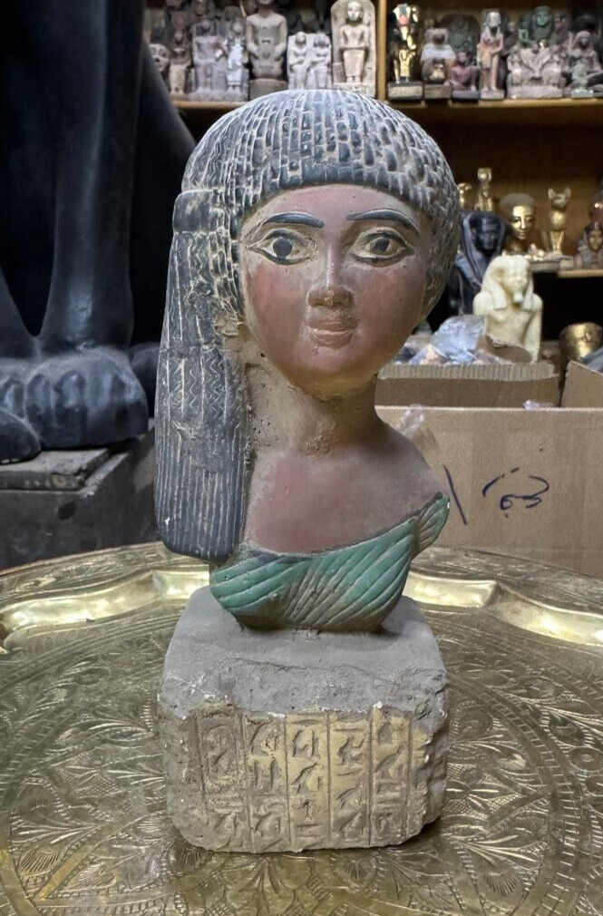Rare Ancient Pharaonic Antiquities Bust of Egyptian Priestess Queen Meritamun BC