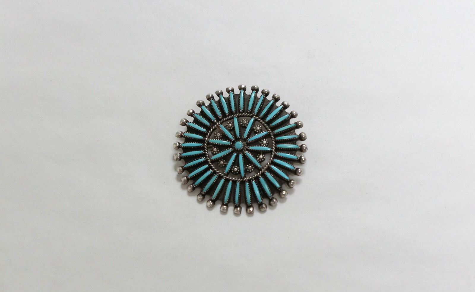 Round Zuni Needlepoint Cluster Turquoise Pin Fine Work High-Quality Stone 1.75\