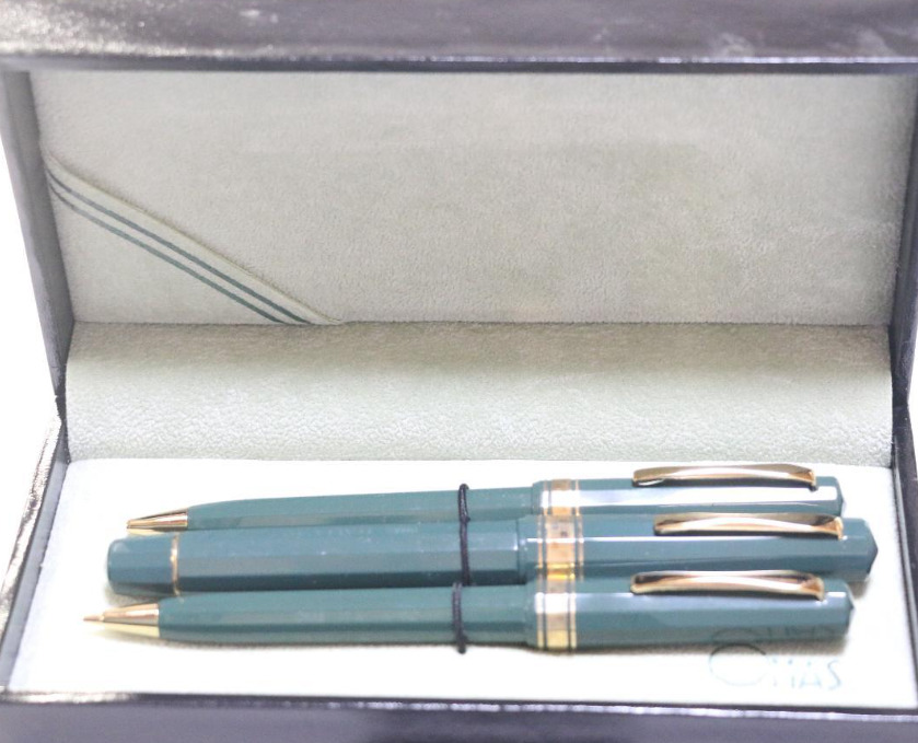 UNUSED OMAS Italia '90 Green fountain pen, ballpoint pen Limited Edition
