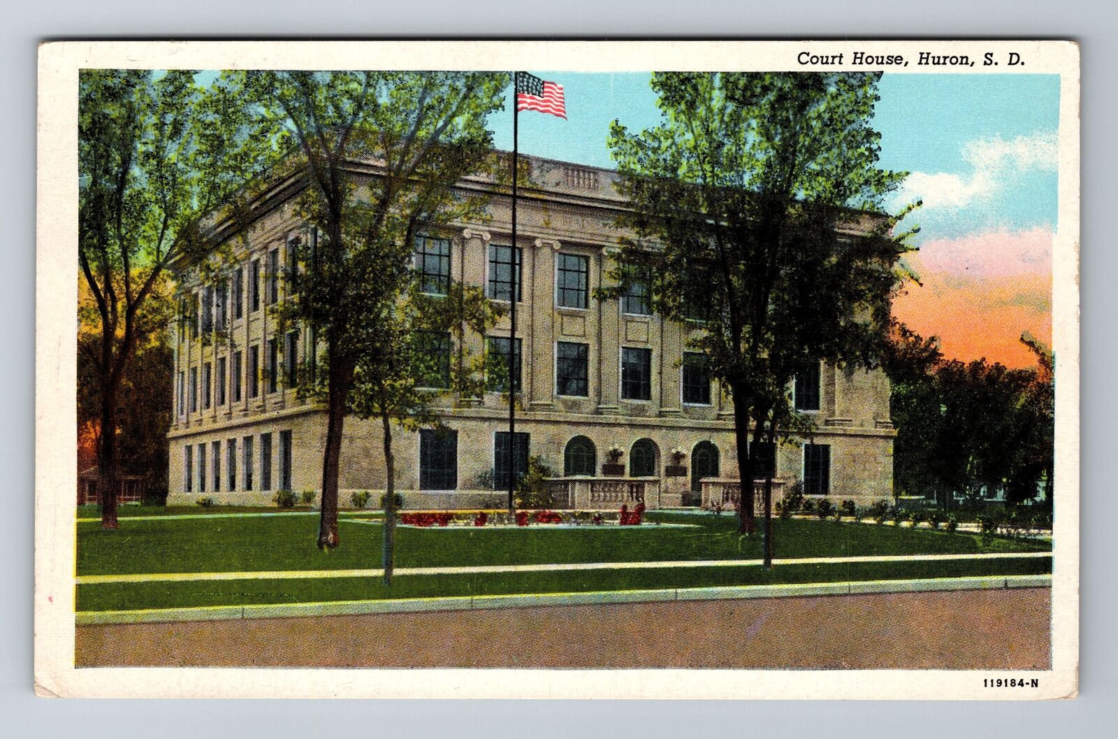 Huron SD-South Dakota, Court House, Antique, Vintage c1947 Souvenir Postcard