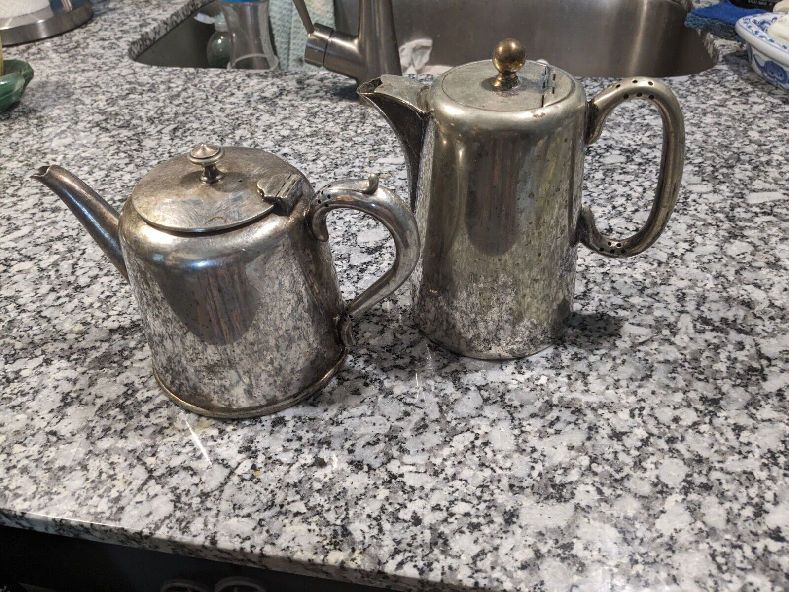 Vintage 1.5 Pint Silver Plate Tea Coffee  Pots Lot Of 2