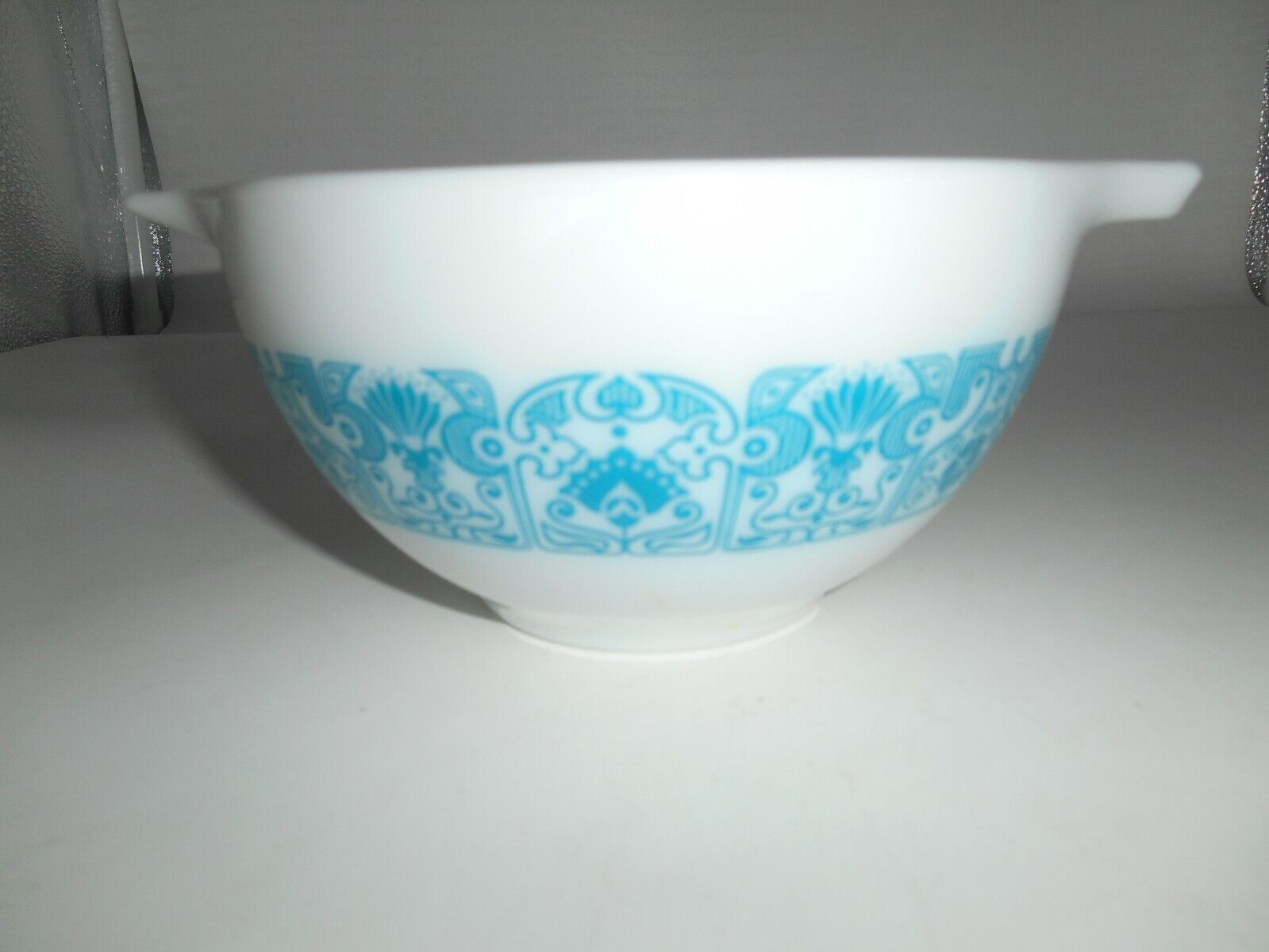 Excellent Pyrex Blue Horizon pattern 1 1/2 PT Cinderella Mixing Bowl 441