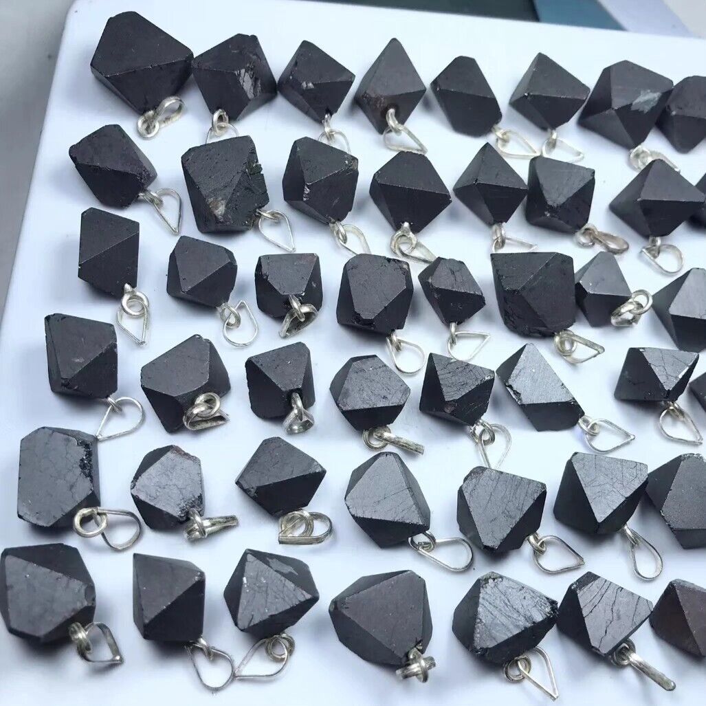 Magnetite Octahedron Pendent Crystals Nice Luster From Skardu Pak. 350 gram\'s\