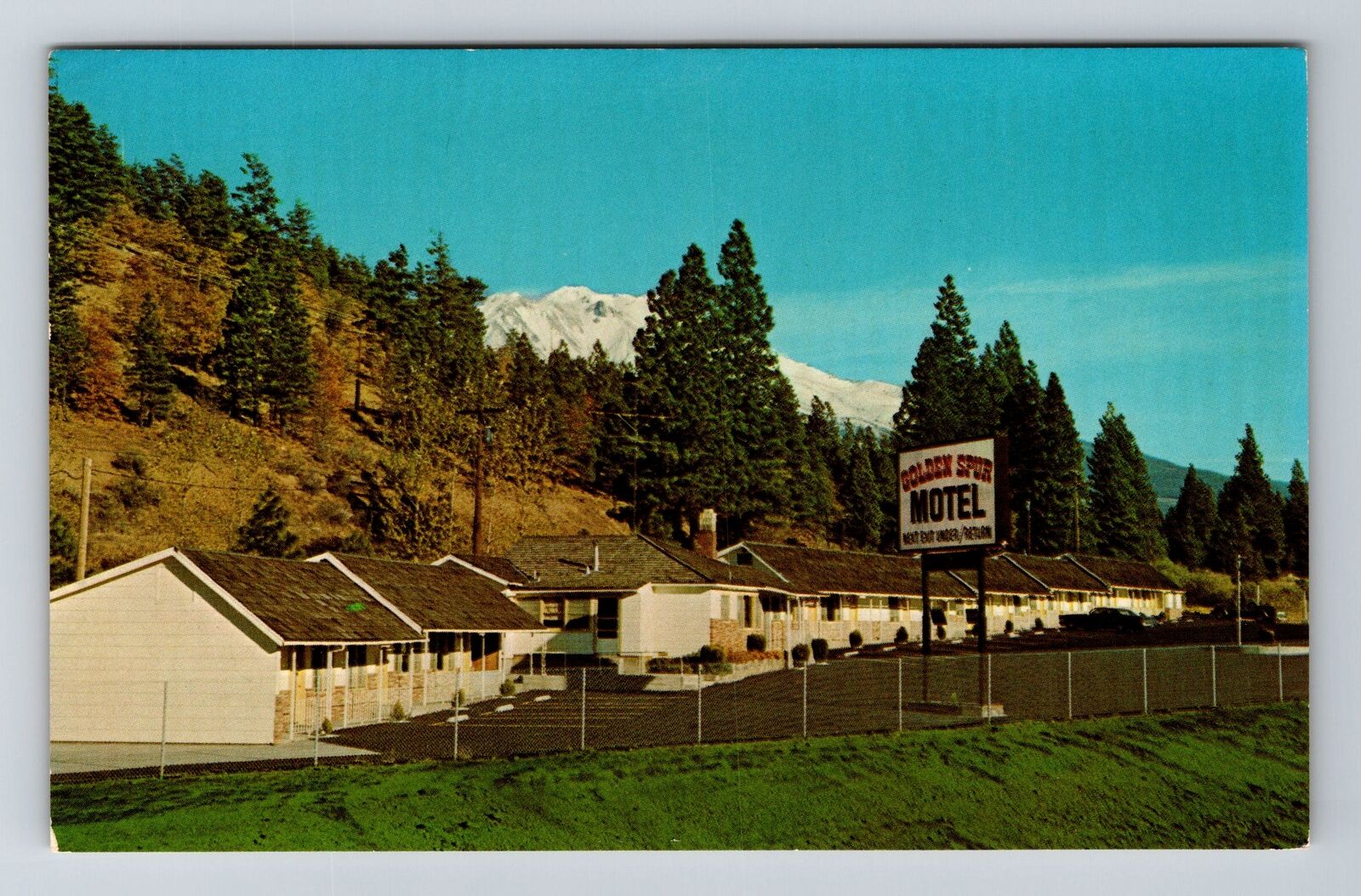 Weed CA-California, Golden Spur Motel, Outside, Vintage Postcard