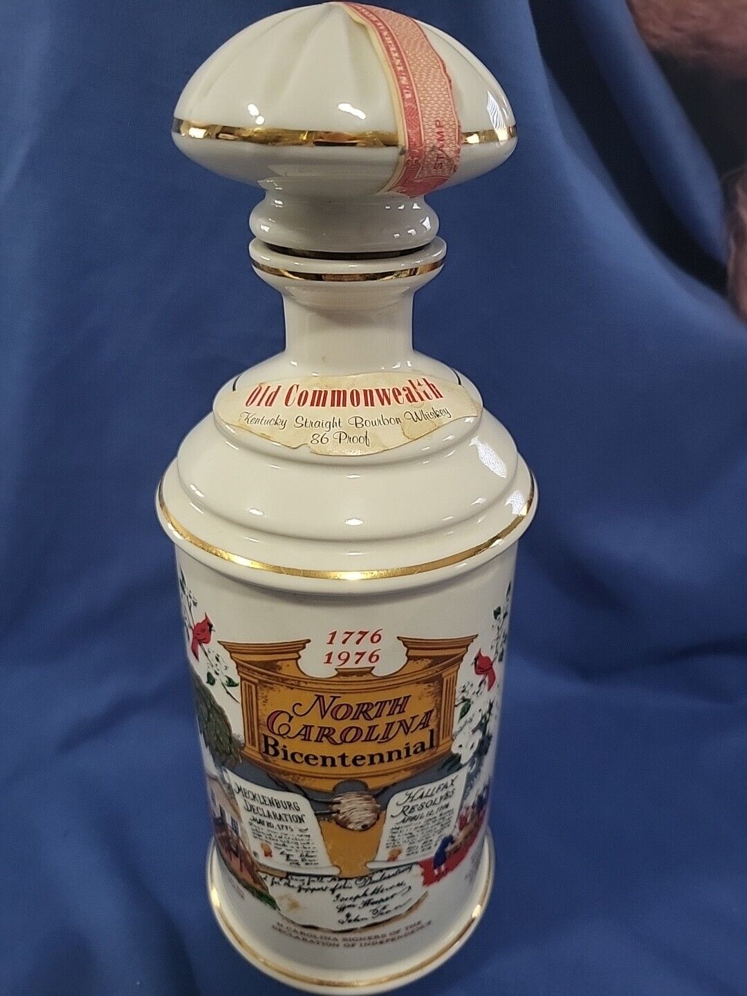 1975 Old Common Wealth Bicentennial Decantor, \