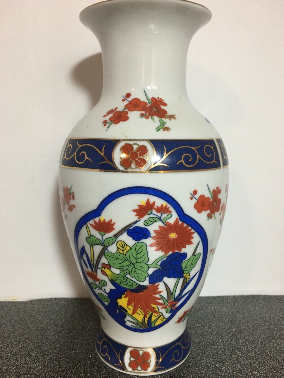 Lovely Vintage Japanese Colorful Vase With Flowers & Birds Gold Design 8.5