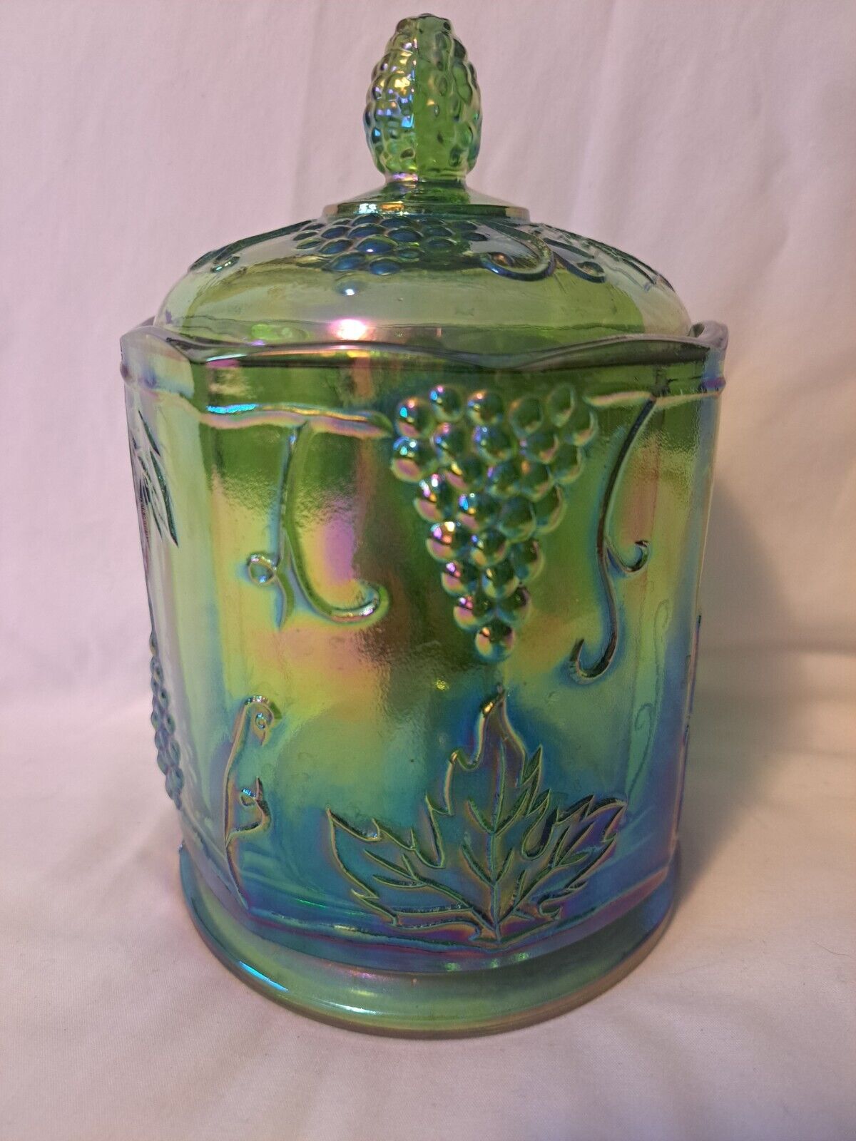 Indiana Harvest Grape Carnival Iridescent Green Canister 7'