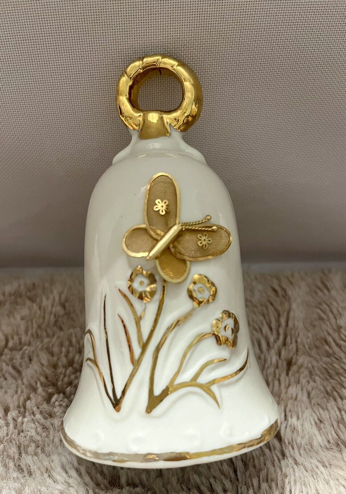 Beautiful Vintage Enesco Porcelain Dinner Bell w/Gold Mesh Butterfly 3D.