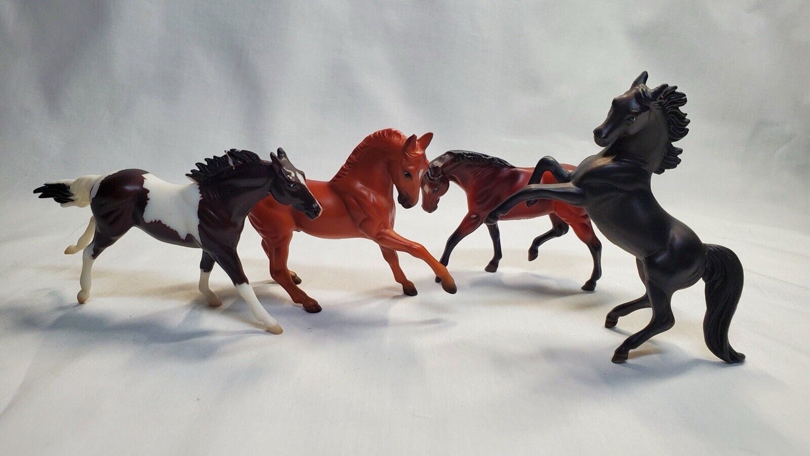Breyer Stablemate 4-Horses Flicka in the Wild 2006 # 750010 Flicka and Family