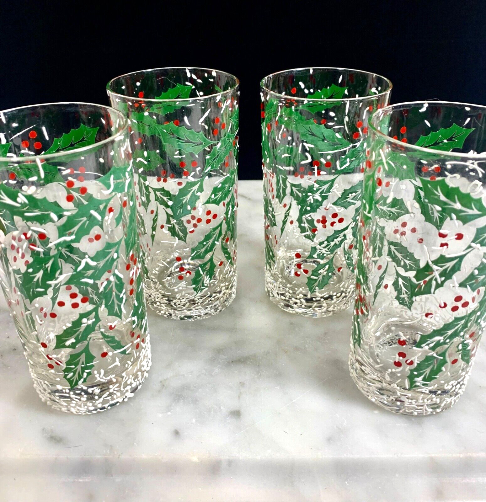 Set 4 Vintage Holly Berry Snow Christmas Highball Tumblers 70s Cocktail Glasses