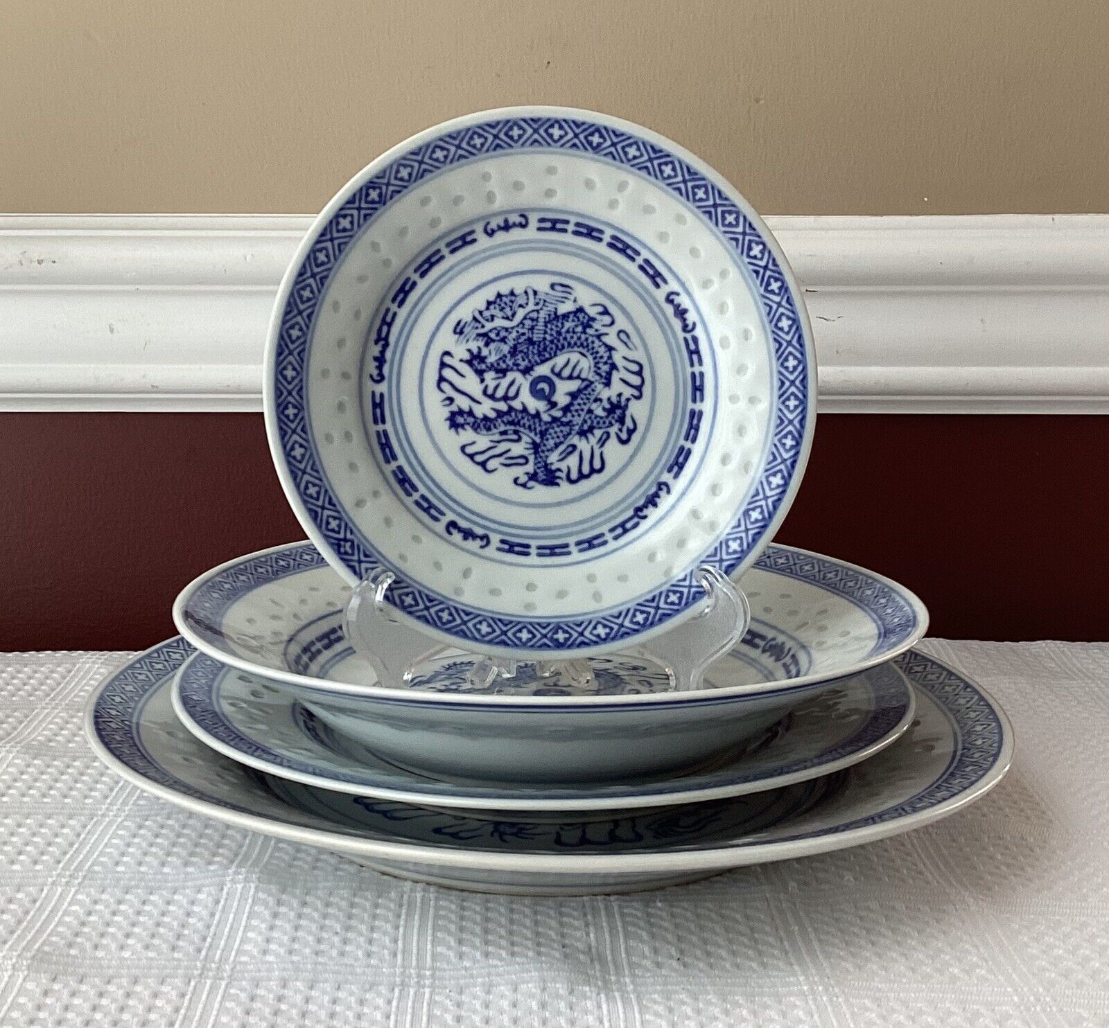 VTG 4-piece Chinese Porcelain Rice Eye Dragon-design Dinner Service For 1
