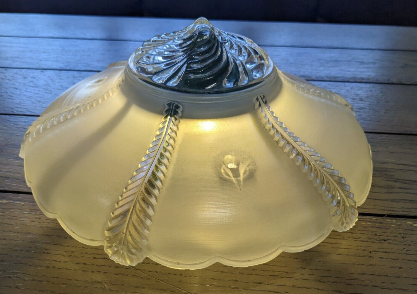White glass Art Deco vintage 3 chain hanging ceiling light shade Feather Design