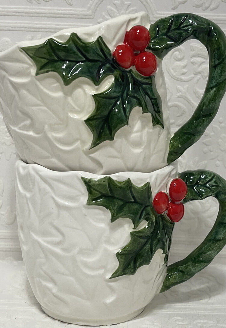 Lefton White Holly Berry #6066 1970/1971 Christmas Mugs Cups Vintage Set of 2