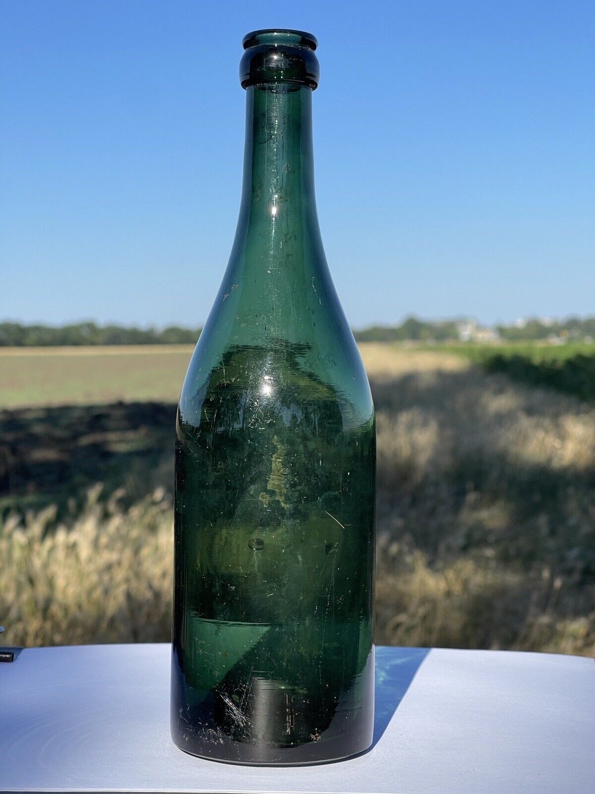 Antique Wine Bottle.Glass.1800-1900\'s