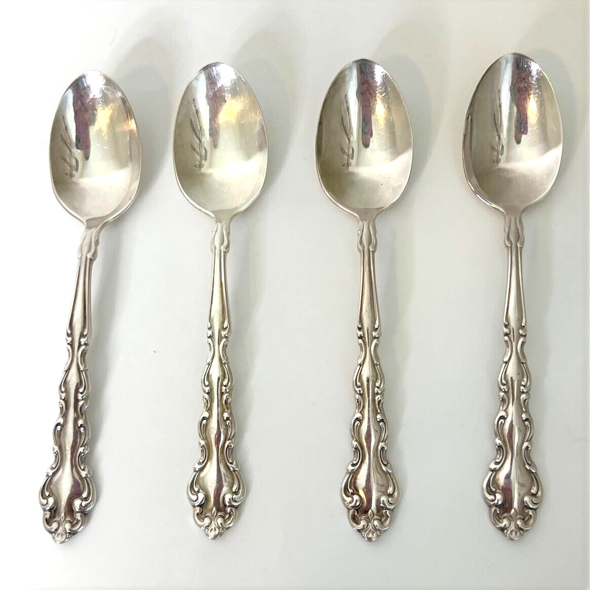 Oneida Community Silver Plated Modern Baroque Set of 4 Spoons
