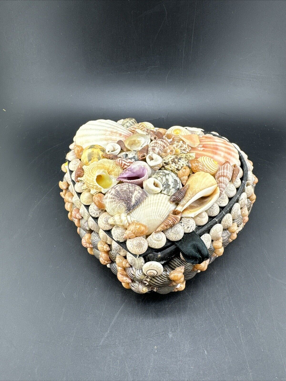  VINTAGE Sea Shell Encrusted Heart Shaped Trinket Jewelry Box, Hinged Lid 5”